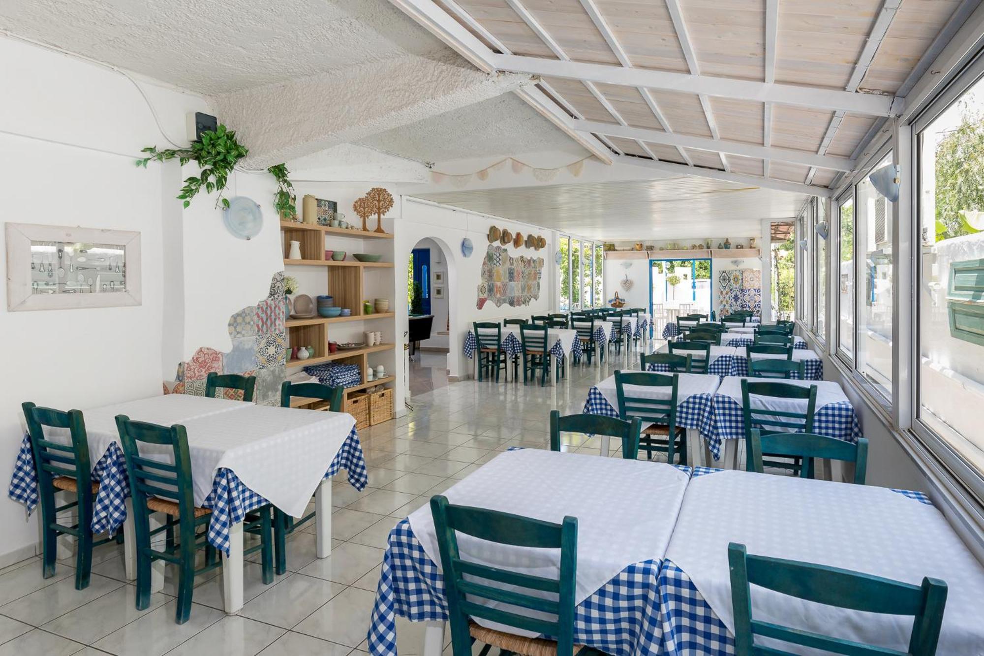 איקסיה Hotel Nathalie מראה חיצוני תמונה