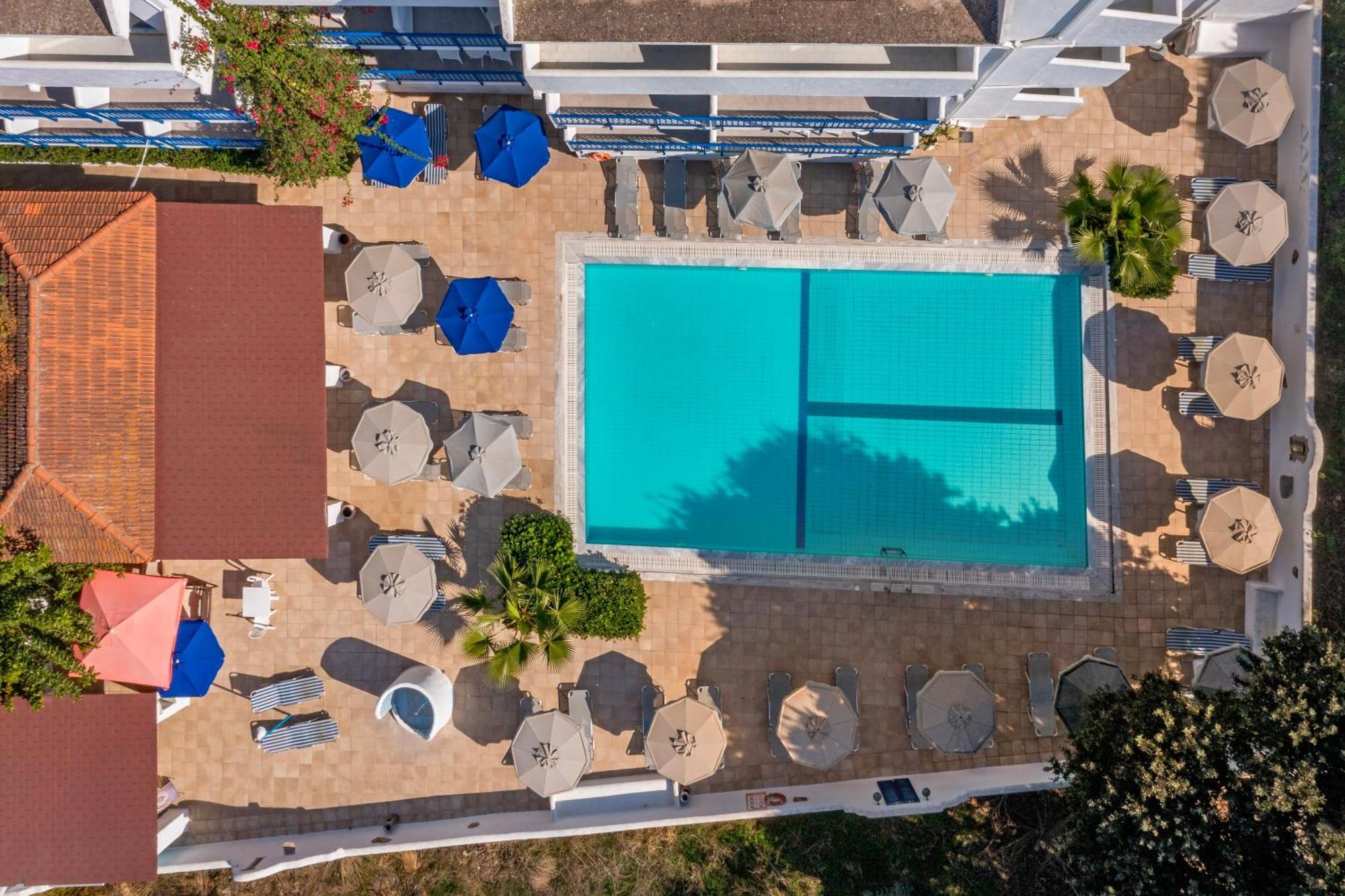 איקסיה Hotel Nathalie מראה חיצוני תמונה